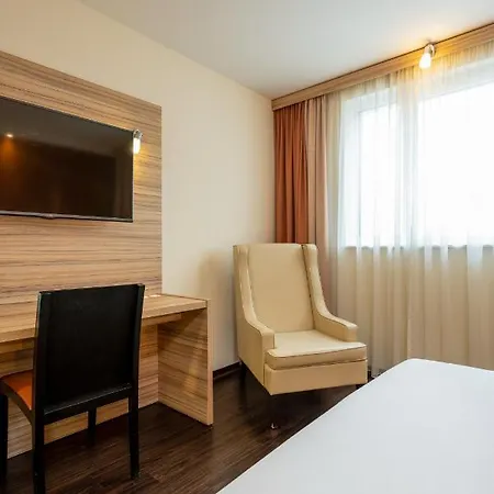 Messe&airport Hotel 3*