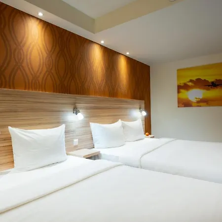 Messe & Airport Hotel 3*