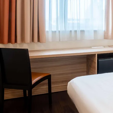 Messe & Airport Hotel 3*