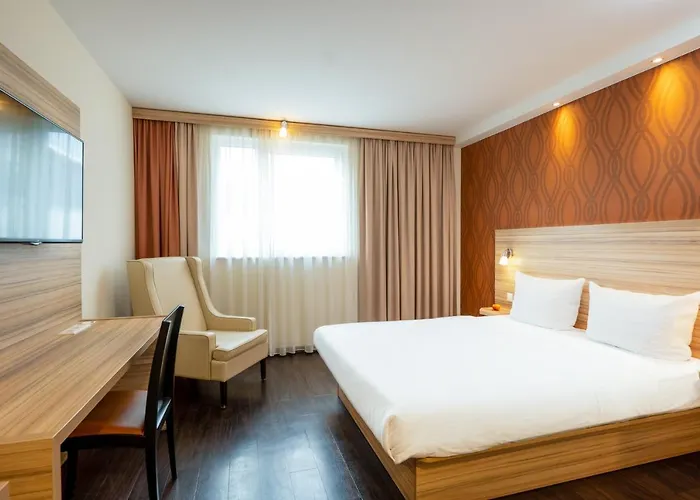 Messe & Airport Hotel 3*