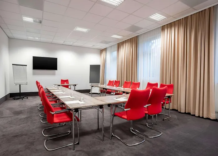 Messe & Airport Hotel 3*