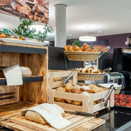 Hotel Messe & Airport 3*