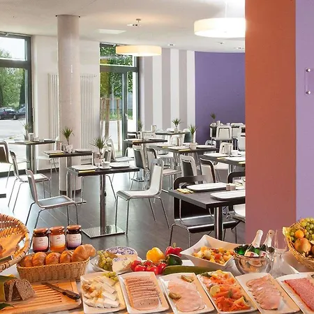 Messe & Airport Hotel 3*